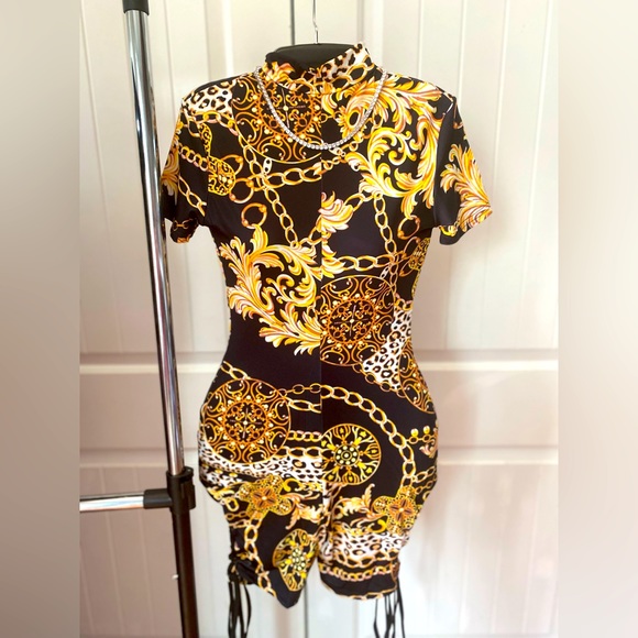 Look at me 1 piece bodysuit. - Picture 3 of 4